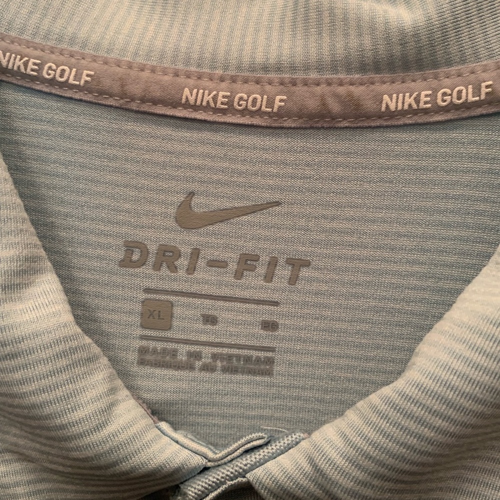 Nike Men’s Golf Shirt - Picture 2 of 5